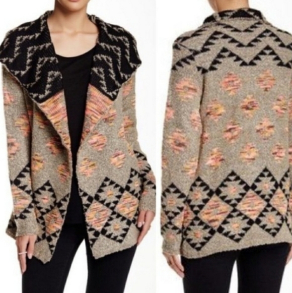 love on a hanger Sweaters - Love on a Hanger Drape Knit Aztec Western Print Cardigan